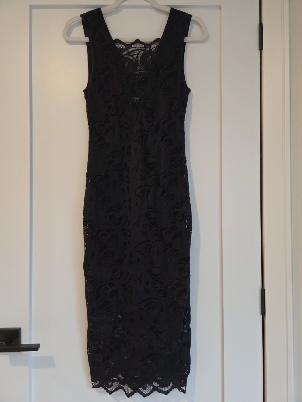 H&M Black Lace Sleeveless Midi Dress